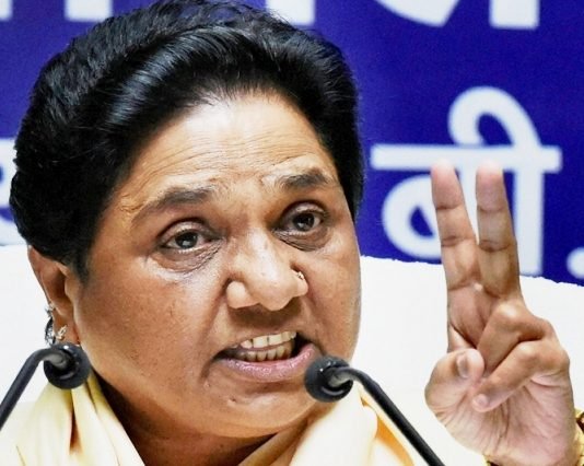 महिलाओं को 40 प्रतिशत टिकट देने के ऐलान के बाद प्रियंका पर भड़कीं मायावती, घोषणा को बताया कोरी चुनावी नाटकबाजी चुनावी नाटकबाजी