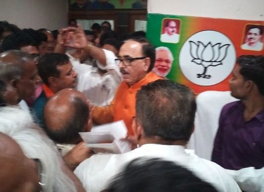 महेंद्र पाण्डेय से मिले बीएड टीईटी