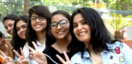 CBSE ने जारी किया 12वीं का रिजल्ट, लखनऊ में इन स्कूलों के छात्रों ने हासिल किए 98.4 प्रतिशत अंक केंद्रीय माध्यमिक शिक्षा बोर्ड