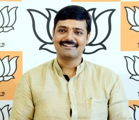 अखिलेश पर BJP का हमला, सरकारी बंगले में तोड़-फोड़ से झलकती है कुण्ठा सरकारी बंगले में तोड़-फोड़