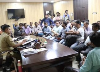 बेलगाम हुई मित्र पुलिस, CM की कवरेज करने पहुंचे फोटोजर्नलिस्ट का इंस्पेक्टर ने पकड़ा कॉलर तो ASP ने दी जेल भेजने की धमकी बेलगाम पुलिस