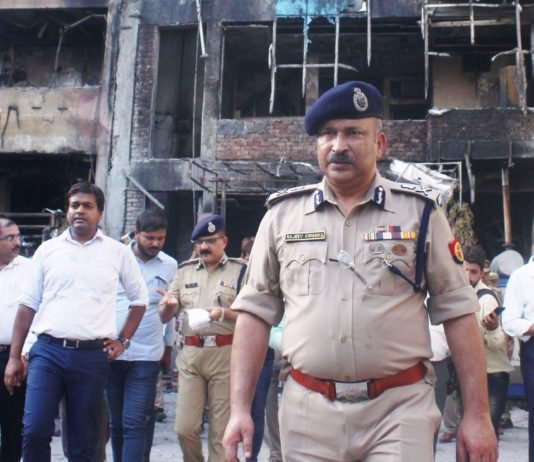 अग्निकांड के गुनहगारों का पता लगाने को ADG ने किया SSJ और विराट होटल का निरीक्षण होटल अग्निकांड की जांच