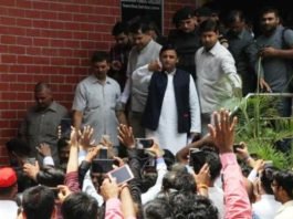 नोएडा न जाने की सलाह मान गए होते योगी तो उपचुनाव में न देखना पड़ता हार का मुंह: अखिलेश नोएडा न जाने की सलाह