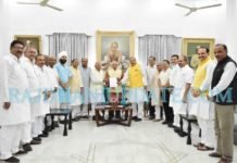 अब B.ed TET-2011 के अभ्यर्थियों की नियुक्ति के लिए राज्यपाल से मिले कांग्रेस के दिग्गज, जानें क्या हुई बात राज्यपाल से मिला कांग्रेस का प्रतिनिधिमंडल