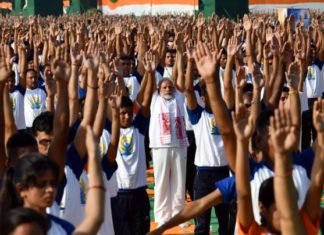 अंतरराष्ट्रीय योग दिवस पर बोले मोदी, संघर्षरत दुनिया को एकजुट करने वाली सबसे बड़ी ताकत बना योग अंतरराष्ट्रीय योग दिवस