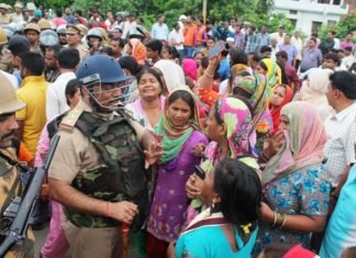 हाई कोर्ट की फटकार का असर, बसंतकुंज के 17 भवनों से निकले गए अवैध कब्जेदार, अरसे बाद 11 आवंटियों को मिला घर बसंतकुंज आश्रयहीन कॉलोनी