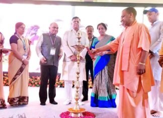 CM योगी व रक्षा मंत्री ने अलीगढ़ में देश के पहले डिफेंस इंडस्ट्रियल कॉरीडोर को किया लॉन्च डिफेंस इंडस्ट्रियल कॉरीडोर