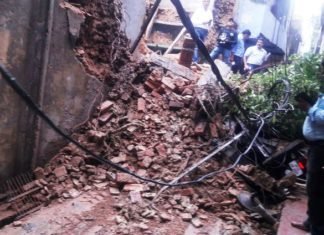 राजधानी के तीन इलाकों में मकान ढहने से दो मासूमों समेत चार की मौत, कई घायल पुराने लखनऊ में मकान गिरा