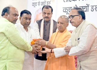 16 अस्थिकलश