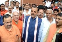 ध्वजारोहण कर बोले केशव मौर्या, मोदी व योगी सरकार में सभी वर्गों की खुशहाली के लिए किया गया प्रयास बोले केशव मौर्या