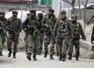 जम्मू–कश्मीर के पुलवामा में सुरक्षाबलों ने मुठभेड़ में मार गिराए चार आतंकी जम्मू–कश्मीर