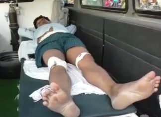 प्रोफेसर की पिटाई, जिंदा जलाने की