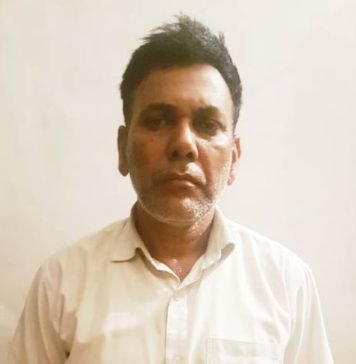 दूसरे के प्रमाण पत्र के आधार पर नौकरी