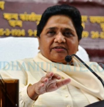 पेगासस जासूसी मामले पर मायावती ने की जांच की मांग, “कहा, गले के नीचे नहीं उतर रही केंद्र की सफाई” मायावती का पलटवार