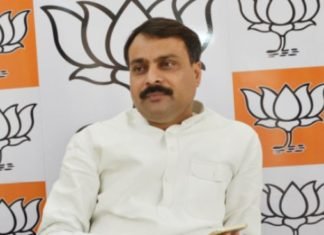 भाजपा का अखिलेश पर पलटवार