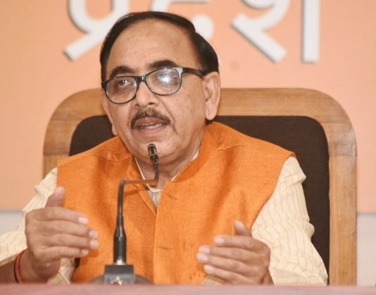 मायावती पर पलटवार