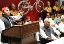 अखिलेश सीबीआइ