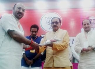 कांग्रेस, सपा व बसपा ने किसानों को हमेशा है ठगा: महेंद्र पाण्डेय मोदी-योगी की सरकार