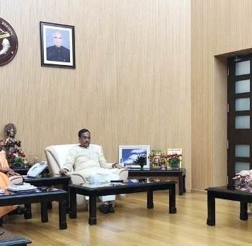 सीएम से मिलकर बोलीं विवेक तिवारी की पत्नी भरोसा हुआ मजबूत कल्पना तिवारी