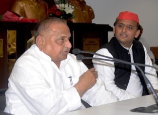 अखिलेश के समर्थन में मुलायम