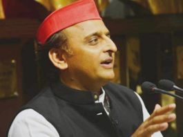 शांतिपूर्ण व हिंसक