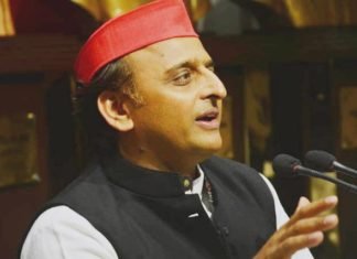 शांतिपूर्ण व हिंसक