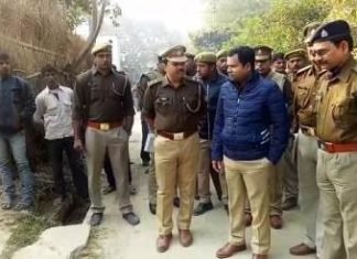 मोहनलालगंज में अधेड़ की धारदार हथियार से हत्या, घटना के पीछे अवैध संबंध की आशंका मोहनलालगंज में हत्या