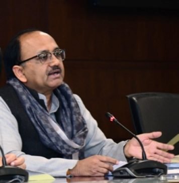 कोमा में जाने वाले पुलिसकर्मी को असाधारण पेंशन तो पार्क से मिलेगी 30 हजार लोगों को नौकरियां, योगी की कैबिनेट में छह प्रस्ताव मंजूर असाधारण पेंशन