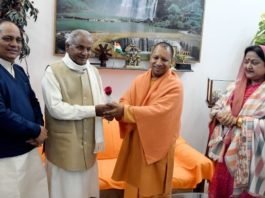 कल्याण सिंह के घर पहुंचकर राज्यपाल और सीएम ने दी जन्मदिन की बधाई कल्याण सिंह