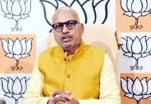 किला दान करने की बात पर भाजपा ने अखिलेश पर किया पलटवार, नसीहत दे नहीं, सीखें लेना हरिश्चन्द्र श्रीवास्तव