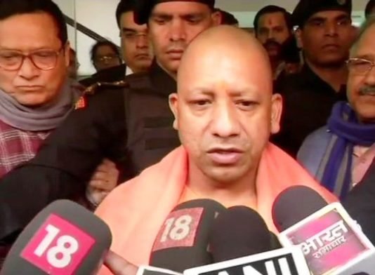 सपा-बसपा पर योगी का हमला, गठबंधन को बताया वजूद बचाने की कोशिश योगी का हमला