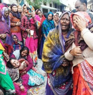 खड़ी ट्रैक्टर में घुसी बाइक, दो दोस्तों की दर्दनाक मौत, एक की हुई थी दो माह पहले शादी, हेलमेट लगाए होते तो बच जाती जान हेलमेट