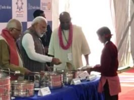 शक्तिशाली भारत के लिए जरुरी है स्वस्थ्य बचपन की नींव: मोदी अक्षयपात्र