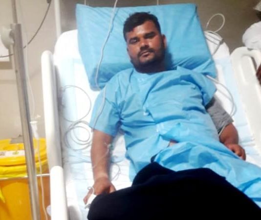 बालू के ठेकेदार को बदमाशों ने मारी गोली, भर्ती, 18 घंटें बाद भी घटना से अंजान बनी रही दो थानों की पुलिस घायल ठेकेदार