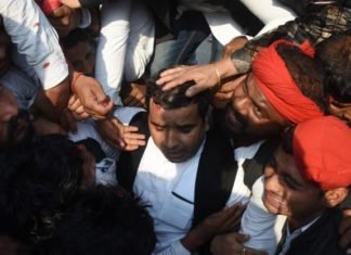 सांसद धर्मेंद यादव