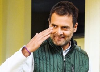 पायलटों को सैल्यूट