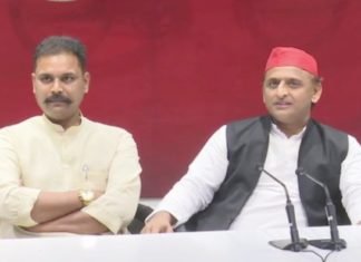 BJP के हरदोई सांसद ने चौकीदार को सौंपा इस्तीफा, थामा सपा का दामन चौकीदार