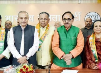 बसपा के पूर्व सांसद व सपा के पूर्व मंत्री हुए भाजपा में शामिल विजय बहादुर सिंह