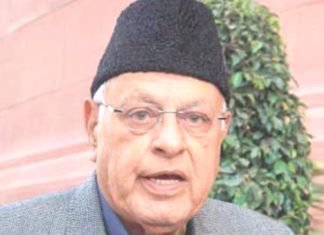 फारूक अब्दुल्ला का मोदी पर हमला, इलेक्शन देख जिस मिसाइल का दबाया बटन उसे मनमोहन सिंह ने कराया था तैयार मिसाइल