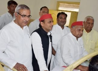 नामांकन