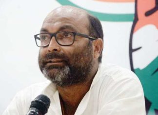 सरकार की किरकिरी