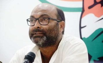 सरकार की किरकिरी
