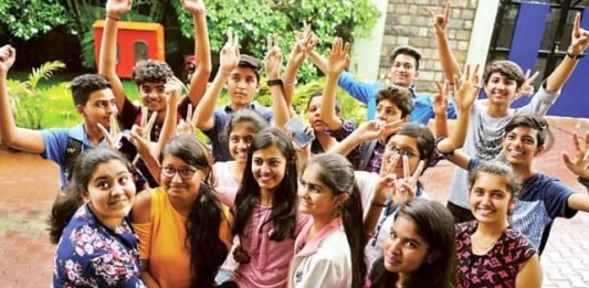 CBSE दसवीं का परिणाम जारी, 499 नंबरों के साथ 13 छात्रों ने किया टॉप, कुल 91.1 फीसदी उत्तीर्ण, यहां देखें रिजल्ट दसवीं क्लास का रिजल्ट