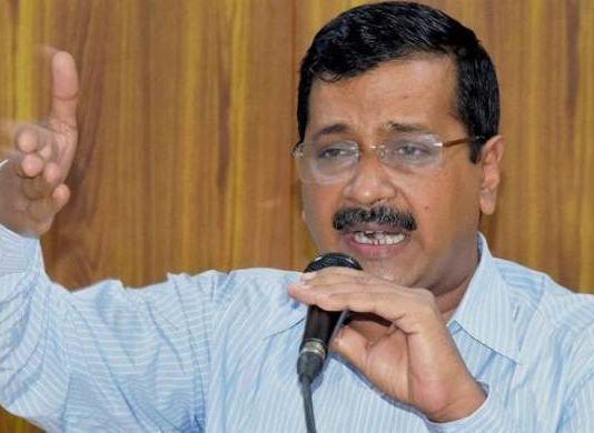 पीएम मोदी फर्जी राष्ट्रवाद के नाम मांग रहे हैं वोट: केजरीवाल सीबीआइ छापा
