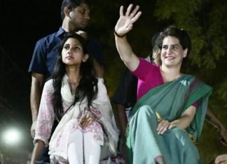 प्रियंका ने मोदी से पूछा, किसानों, युवाओं व महिलाओं की समस्याओं को नकारना कैसा राष्ट्रवाद, मां सोनिया गांधी के लिए रायबरेली में रोड शो भी किया समस्याओं को नकार