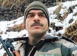वाराणसी में मोदी के खिलाफ नामांकन रद्द होने पर अब BSF के बर्खास्त जवान ने खटखटाया सुप्रीम कोर्ट का दरवाजा नामांकन रद्द