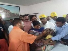 काशी में योगी ने नौनिहालों को दो बूंद जिंदगी की पिलाकर किया पोलियो अभियान का शुभारंभ पोलियो ड्रॉप