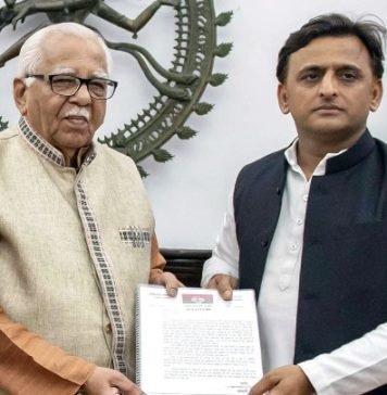 दलित किसान की निर्मम हत्या पर भड़के अखिलेश, कहा राज्यपाल को दी रिपोर्ट फिर भी नहीं बदले हालात दलित किसान