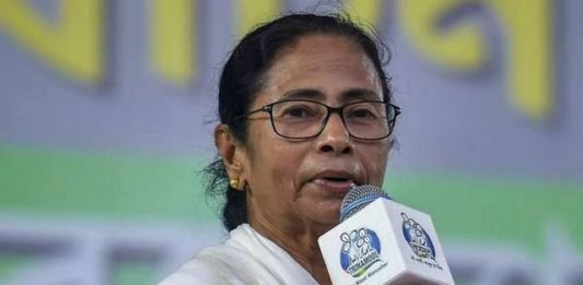ममता का BJP पर निशाना, कहा जो हमसे टकराएगा, चूर-चूर हो जाएगा, हिंदू, मुस्लिम, सिक्ख व ईसाई का बताया ये मतलब जो हमसे टकराएगा