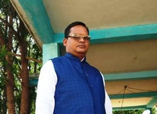 सपा नेता का अपहरण कर नक्सलियों ने की हत्या, सड़क पर फेंका शव अपहरण